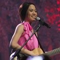 Sheryl Sheinafia di Garnier Sakura Garden Festival 2015