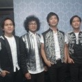 D'Masiv Ditemui di Belakang Panggung Konser 'Satu Project'