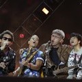 Iwan Fals dan Nidji Kolaborasi di Lagu 'Pesawat Tempurku'