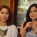 Saphira Indah dan Masayu Clara Ditemui Saat Premier Film 'Villa 603'