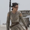 Daisy Ridley Perankan Karakter Rey di Film 'Star Wars: The Force Awakens'