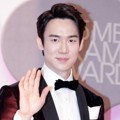 Yoo Yeon Seok di Red Carpet MBC Drama Awards 2015