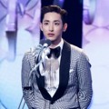 Lee Soo Hyuk Raih Piala Best New Actor (Mini-Series)