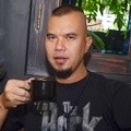 Ahmad Dhani Ditemui di Kediamannya