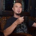 Ahmad Dhani Ditemui di Kediamannya