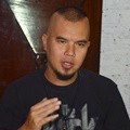 Ahmad Dhani Ditemui di Kediamannya