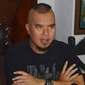 Ahmad Dhani Ditemui di Kediamannya