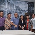 Cecep Arif Rahman di Press Conference Zine Internasional