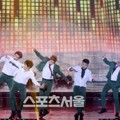 EXO Saat Bawakan Lagu 'Call Me Baby'