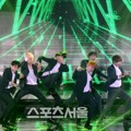 Bangtan Boys Tampil Nyanyikan Lagu 'Run'