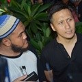 Caisar dan Arie Untung di Pemakaman Budi Anduk