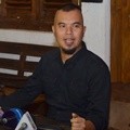 Ahmad Dhani Ditemui di Kediamannya