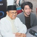 B. J. Habibie dan Reza Rahadian di Syukuran Film 'Rudy Habibie'
