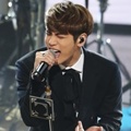 Penampilan Solo Jonghyun SHINee Bawakan Lagu 'Crazy' dan 'Deja-Boo'