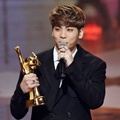 Jonghyun SHINee Raih Penghargaan Bonsang