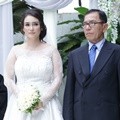 Feby Febiola Serba Putih di Hari Bahagianya