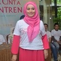 Elma Theana di Konferensi Pers 'Cahaya Cinta Pesantren'