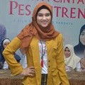 Zee Zee Shahab di Konferensi Pers 'Cahaya Cinta Pesantren'