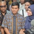 Indra Bekti dan Istri Ditemui di Gedung KPI