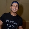 Billy Syahputra Rilis Single 'Pantun Cinta 100 Persen'