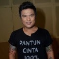 Posan Tobing Rilis Single 'Pantun Cinta 100 Persen'