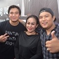 Billy Syahputra, Mak Vera dan Posan Tobing Ditemui di Rolling Stone Cafe, Ampera