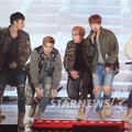 B.A.P Saat Tampil Nyanyikan Lagu 'Young, Wild & Free'
