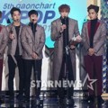 EXO Raih Piala Artist of the Year - Kwartal Pertama