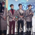 EXO Raih Piala Artist of the Year - Kwartal Keempat