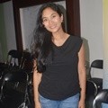 Happy Salma Ditemui Usai Latihan Drama Musikal 'Kandil & Kampung Srundeng'
