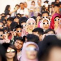 Warga Jakarta Nonton Bareng Gerhana Matahari Total di Planetarium