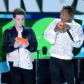 Charlie Puth dan Wiz Khalifa Raih Piala Favorite Collaboration