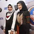 Shireen dan Zaskia Sungkar di POP Awards 2016