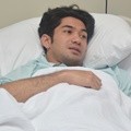 Reza Rahadian Ditemui di RS Medistra