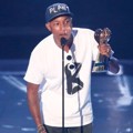 Pharrell Williams di iHeartRadio Music Awards 2016