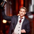 Ryan Reynolds Raih Piala Best Comedic Performance