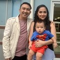 Augie Fantinus dan Adriana Bustami Usai Mengisi Program 'Rumpi'