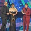 Rizky Febian Raih Penghargaan Pendatang Baru Paling Ngetop 2016