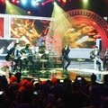 Ungu Kolaborasi dengan Virzha di Panggung SCTV Music Awards 2016