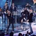 Charly dan Pasha Ungu di SCTV Music Awards 2016