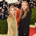 Ashley dan Mary-Kate Olsen di Met Gala 2016