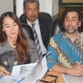 Jeremy Thomas dan Ina Thomas Menggelar Jumpa Pers di Kebayoran Baru, Jakarta Selatan