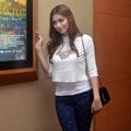 Sandra Olga di Press Screening Film '2 Batas Waktu'
