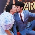 Ayushita dan Reza Rahadian di Red Carpet IMA Awards 2016