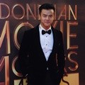 Dion Wiyoko Hadiri Indonesia Movie Actors Awards 2016