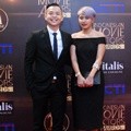 Ernest Prakasa Hadir Ditemani Istri