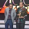 Oka Antara dan Deddy Sutomo Raih Penghargaan Pasangan Terbaik IMA Awards 2016