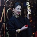 Widyawati Memperoleh Penghargaan Khusus IMA Awards 2016