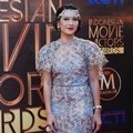 Dian Sastro Hadir di Indonesia Movie Actors Awards 2016