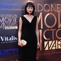 Kelly Tandiono Hadiri Indonesia Movie Actors Awards 2016